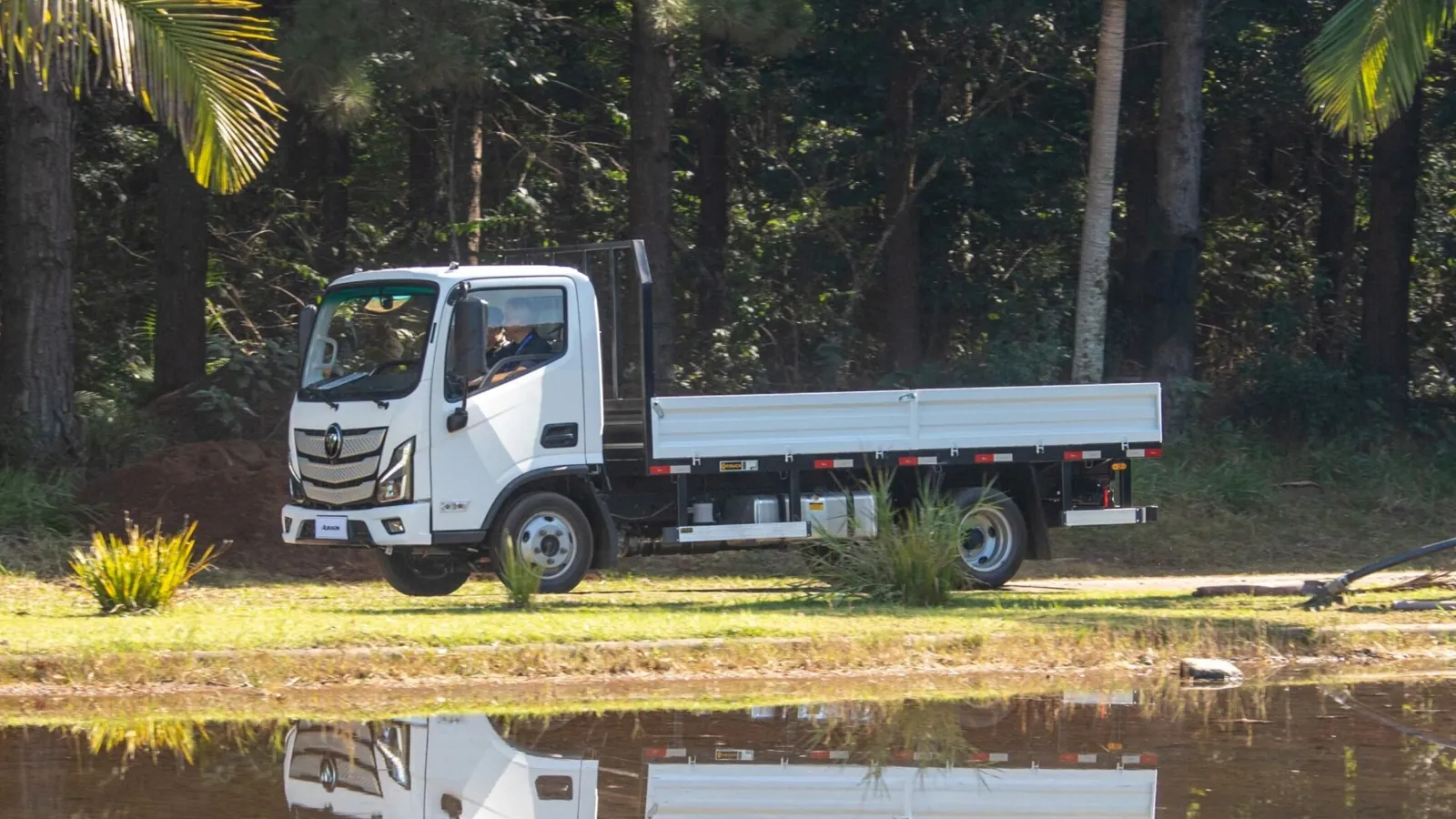 Aumark S315 com carroceria aberta (foto Foton do Brasil)