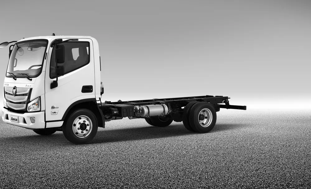 Chassi Aumark S com a cabine da linha 1217
