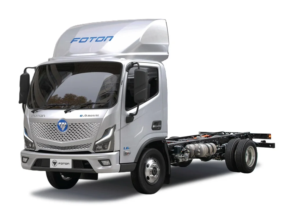 Foton eAumark cabine-chassi em fundo branco