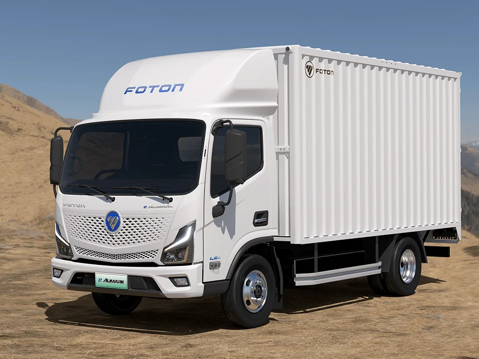 Foton eAumark com baú em vista 3/4