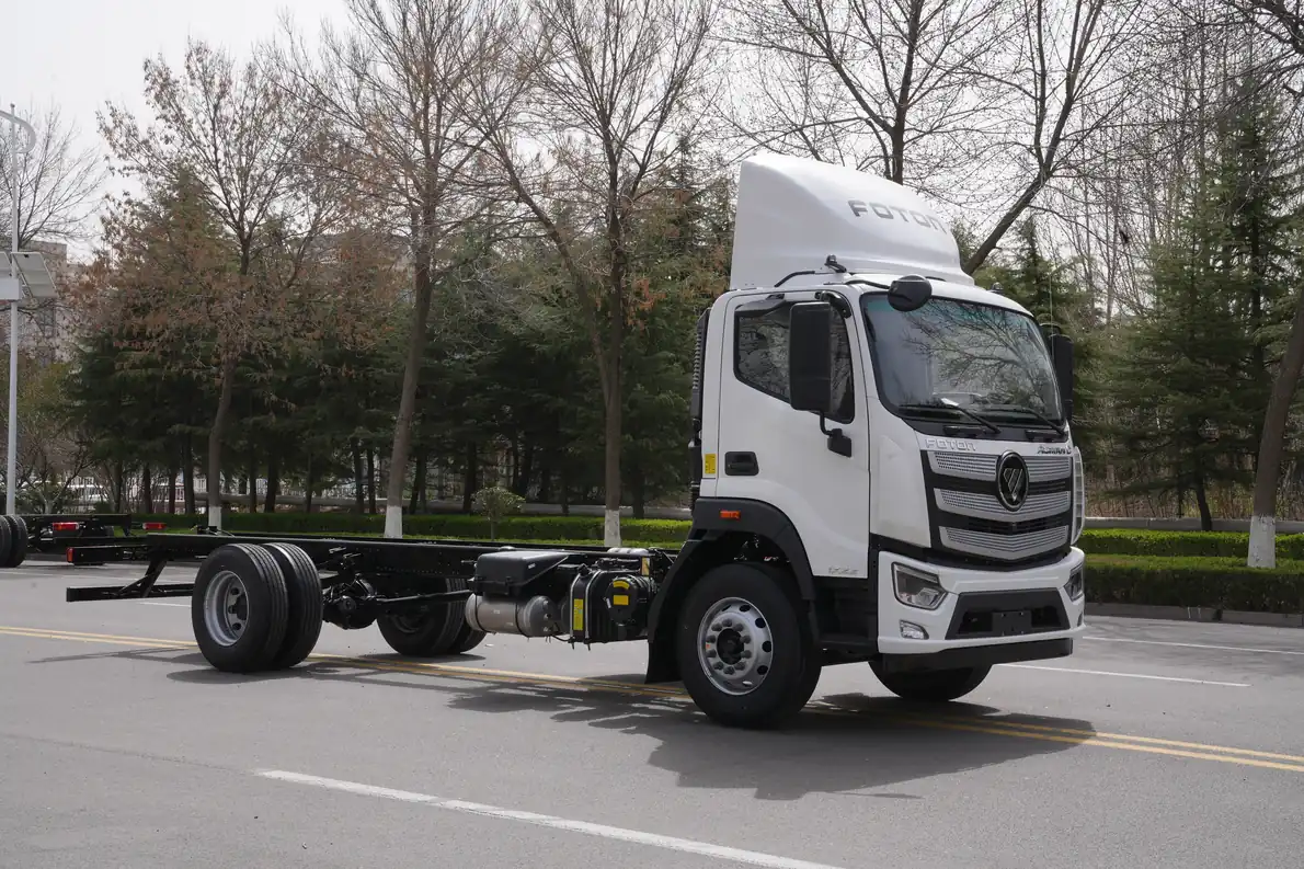 Auman D 1722 — chassi 4x2 em vista 3/4