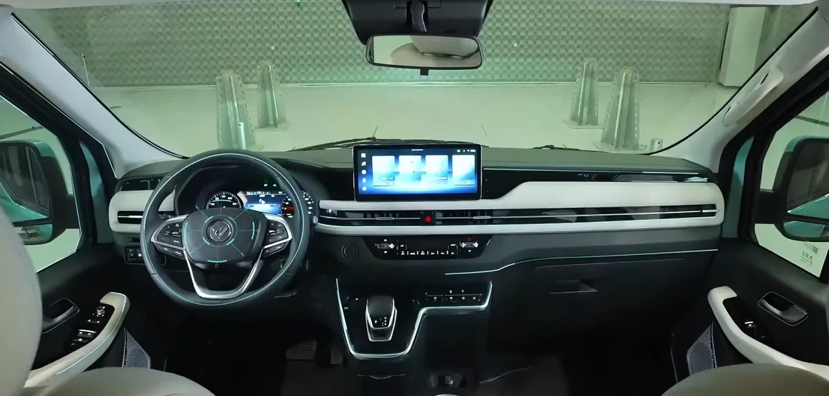 Painel e volante multifuncional da Foton eView Grand